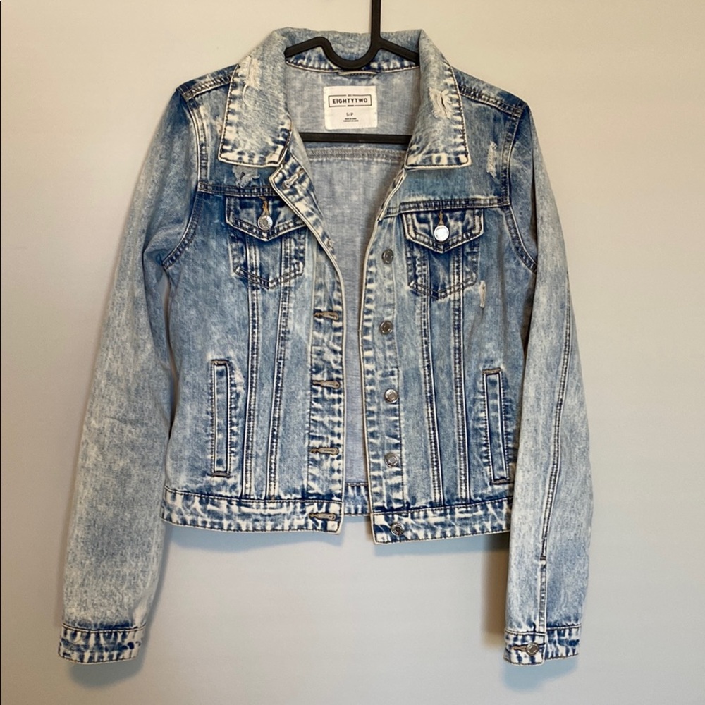 Blue Jean Jacket Distressed Vintage Style